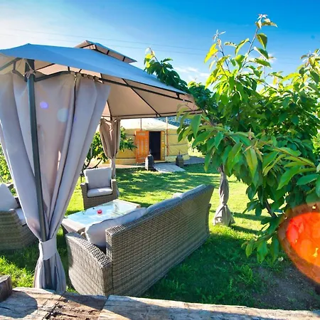 Tente de luxe Glamping El Jardin De Delizias Valle Del Jerte (adults Only) *