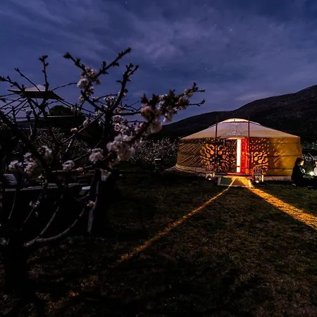 Tente de luxe Glamping El Jardin De Delizias Valle Del Jerte (adults Only) Casas del Castañar